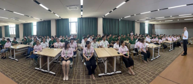 薩震節(jié)能空壓機(jī)總經(jīng)理,程紅星